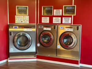 Lavanderia automatica a Cesano Maderno